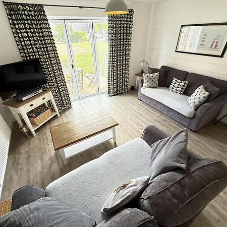 Ocean Breeze - Part Of The The Bay Village With Pool, Gym And Direct Access, Pub, Restaurant, Tennis And Meadows Walks Сasa de vacaciones Filey