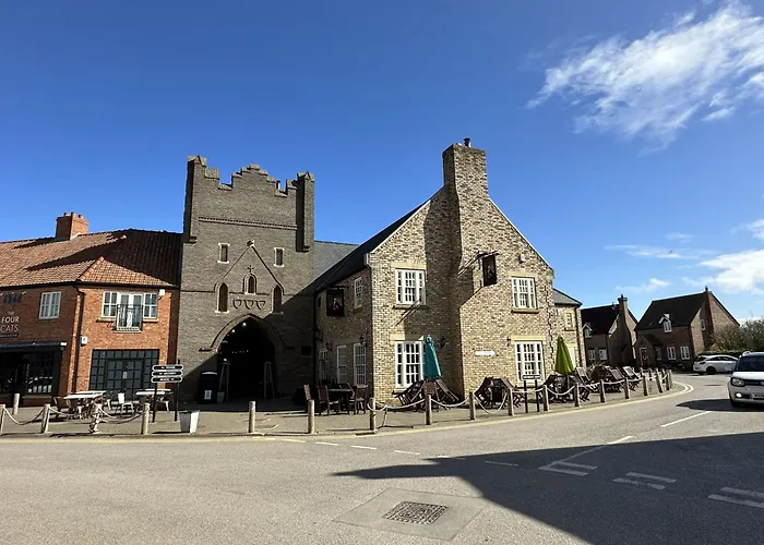 Ocean Breeze - Part Of The The Bay Village With Pool, Gym And Direct Access, Pub, Restaurant, Tennis And Meadows Walks *