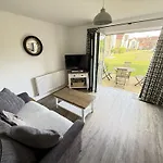 Ocean Breeze - Part Of The The Bay Village With Pool, Gym And Direct Access, Pub, Restaurant, Tennis And Meadows Walks Σπίτι διακοπών Filey