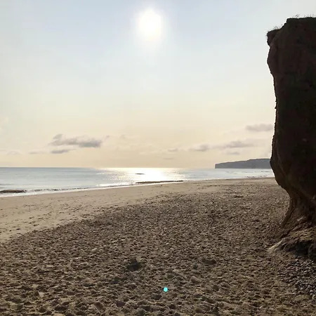 Ocean Breeze - Part Of The The Bay Village With Pool, Gym And Direct Access, Pub, Restaurant, Tennis And Meadows Walks * Filey