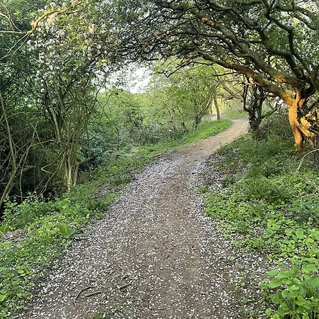 Ocean Breeze - Part Of The The Bay Village With Pool, Gym And Direct Access, Pub, Restaurant, Tennis And Meadows Walks *