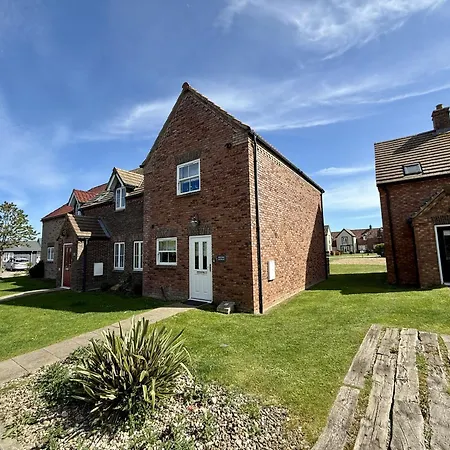 Σπίτι διακοπών Ocean Breeze - Part Of The The Bay Village With Pool, Gym And Direct Access, Pub, Restaurant, Tennis And Meadows Walks Filey
