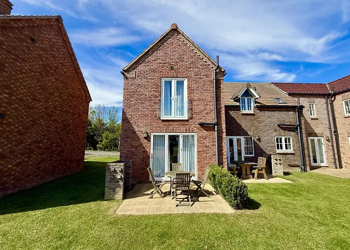 Ocean Breeze - Part Of The The Bay Village With Pool, Gym And Direct Access, Pub, Restaurant, Tennis And Meadows Walks *