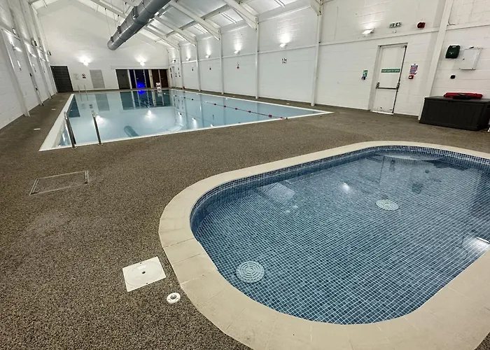 Ocean Breeze - Part Of The The Bay Village With Pool, Gym And Direct Access, Pub, Restaurant, Tennis And Meadows Walks