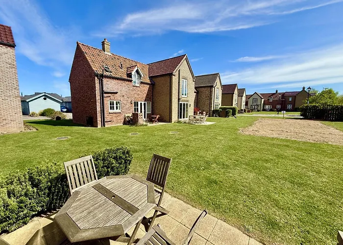 Ferienhaus Ocean Breeze - Part Of The The Bay Village With Pool, Gym And Direct Access, Pub, Restaurant, Tennis And Meadows Walks Filey