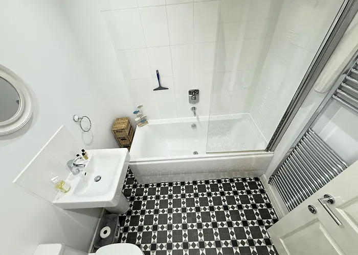 Ferienhaus Ocean Breeze - Part Of The The Bay Village With Pool, Gym And Direct Access, Pub, Restaurant, Tennis And Meadows Walks Filey