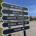 Ocean Breeze - Part Of The The Bay Village With Pool, Gym And Direct Access, Pub, Restaurant, Tennis And Meadows Walks Файли
